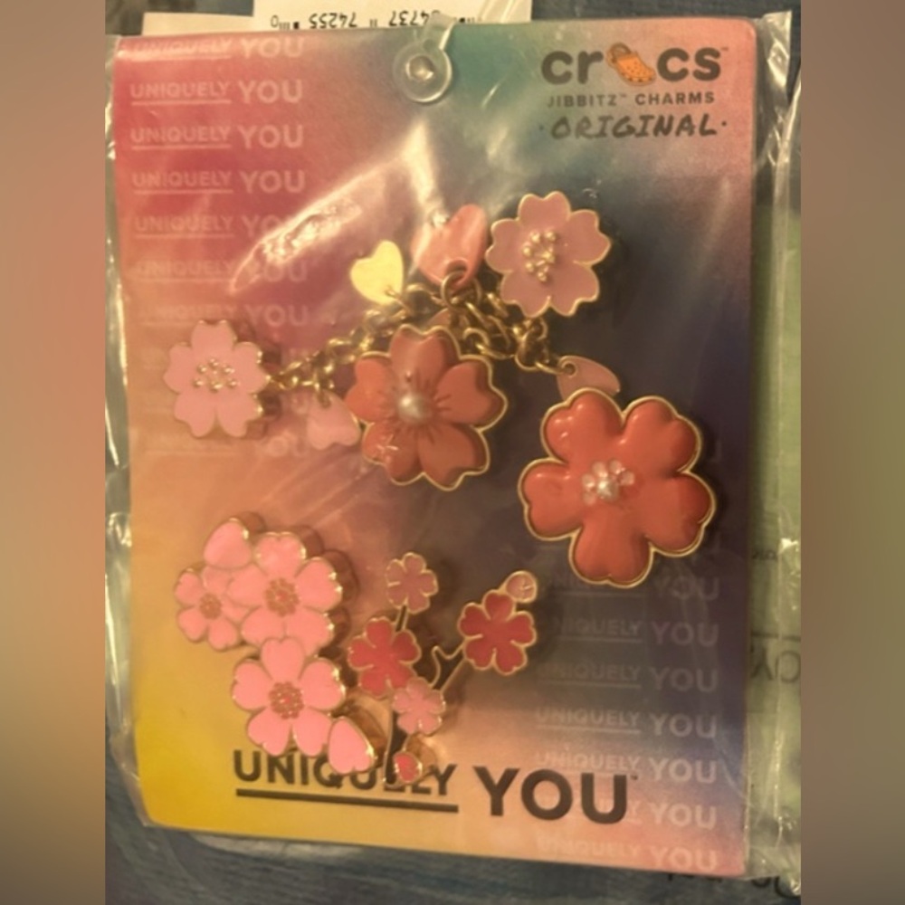 Crocs Uniquely You Jibbitz Charm (1 Package) - New in Packaging